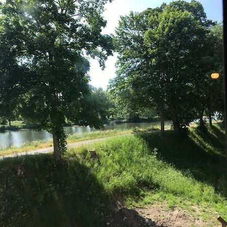 Résidence bord de Loire euro 6 Decize Extérieur photo